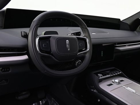 New 2025 Lincoln Navigator Reserve w/ Jet Appearance Package image 11