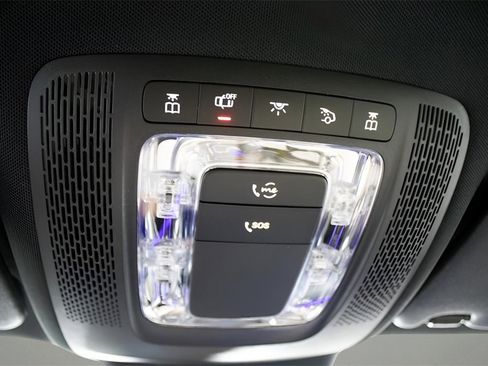 Used 2025 Mercedes-Benz GLA 250 image 27