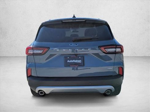 New 2026 Ford Escape SE image 9