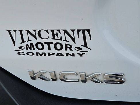 Used 2020 Nissan Kicks S FWD image 14