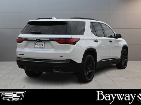 Used 2022 Chevrolet Traverse Premier w/ Redline Edition image 5