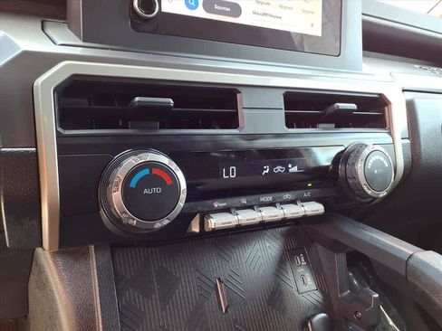 Certified 2025 Toyota Tacoma TRD Off-Road image 14