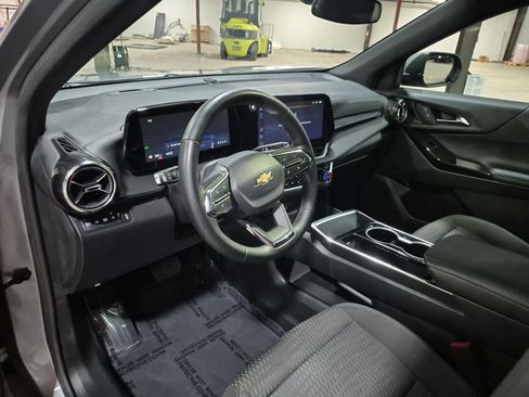 Certified 2025 Chevrolet Equinox LT AWD/4WD image 11