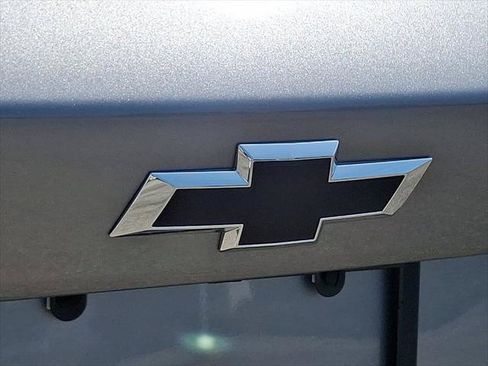 Used 2026 Chevrolet Trax RS w/ Sunroof Package FWD image 32
