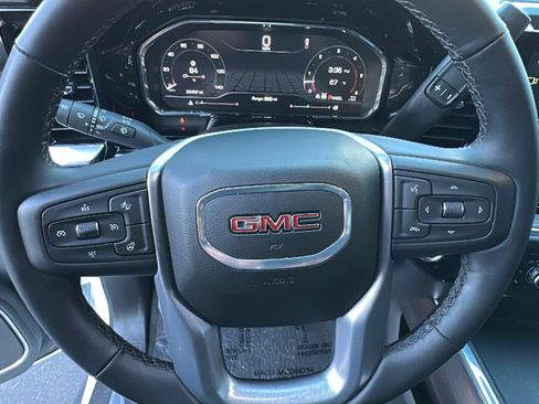 Used 2025 GMC Sierra 2500 SLT w/ SLT Premium Package image 18