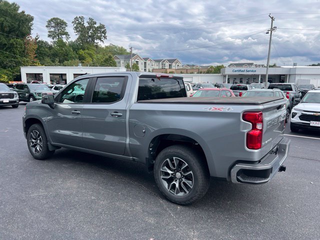 Used 2023 Chevrolet Silverado 1500 LT AWD/4WD image 19