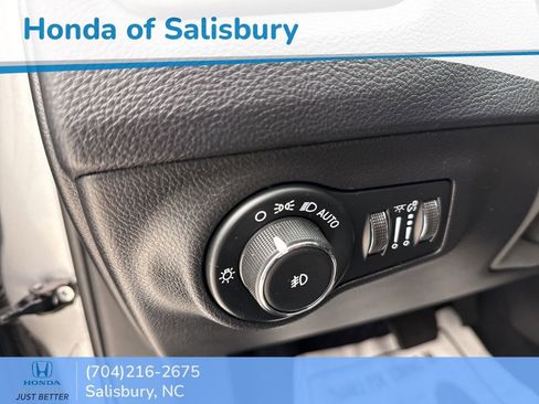 Used 2019 Jeep Compass Trailhawk image 20