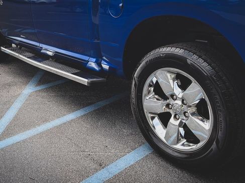 Used 2018 RAM 1500 Express w/ Express Value Package AWD/4WD image 7