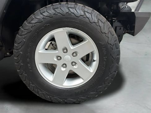 Used 2014 Jeep Wrangler Sport w/ Quick Order Package 24S AWD/4WD image 22