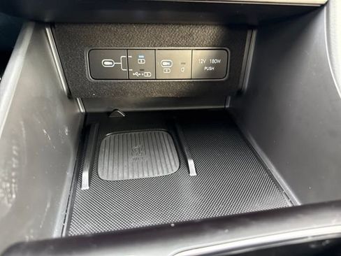 Used 2025 Hyundai Sonata Limited image 33