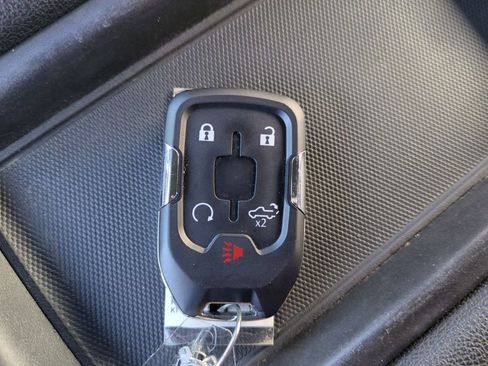 Used 2022 Chevrolet Silverado 1500 LT image 38