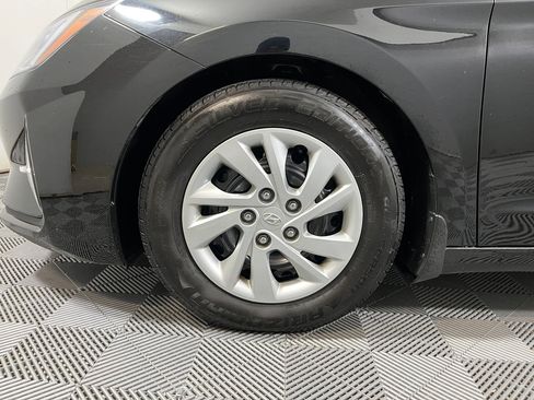 Used 2020 Hyundai Elantra SE w/ Cargo Package (C1) image 9