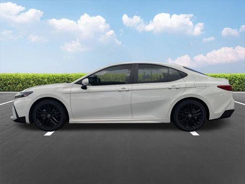 Certified 2025 Toyota Camry SE w/ Convenience Package FWD image 8