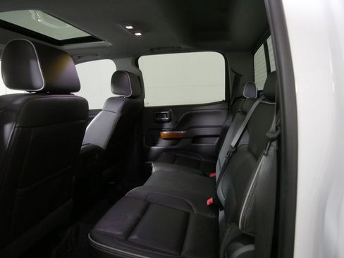 Used 2018 Chevrolet Silverado 1500 High Country AWD/4WD image 20