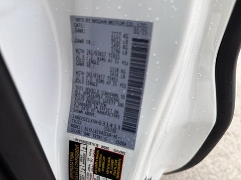 Certified 2025 Nissan Frontier SV RWD image 31