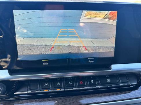 Used 2023 Chevrolet Silverado 1500 RST AWD/4WD image 31