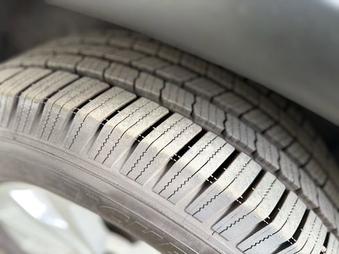 Used 2019 Dodge Durango SXT w/ 3rd Row Seating Group image 18