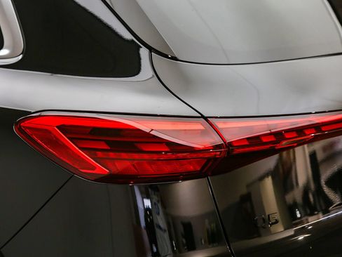 Certified 2025 Audi Q5 Premium AWD/4WD image 12