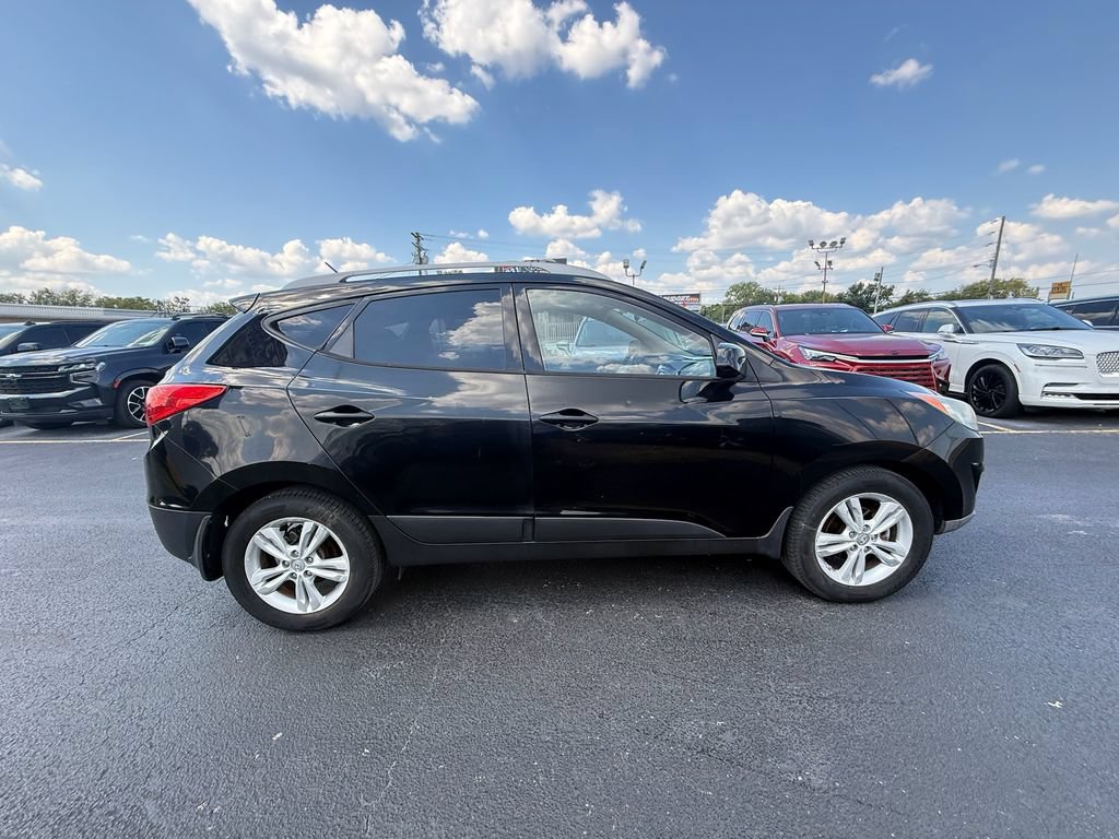 Used 2010 Hyundai Tucson GLS w/ Popular Equipment Pkg 2 FWD image 2