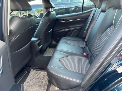 Used 2019 Toyota Camry SE FWD image 9