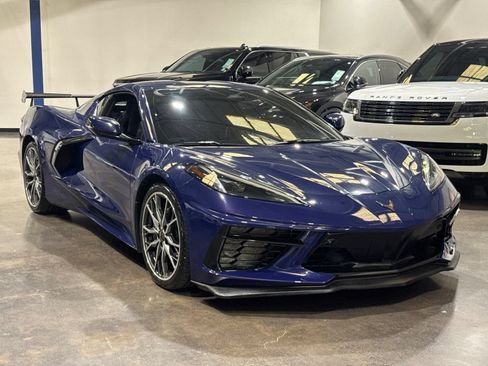 Used 2025 Chevrolet Corvette Stingray Preferred Cpe w/ Z51 Performance Package RWD image 4