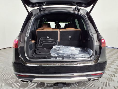 Used 2026 Mercedes-Benz GLS 450 4MATIC image 8