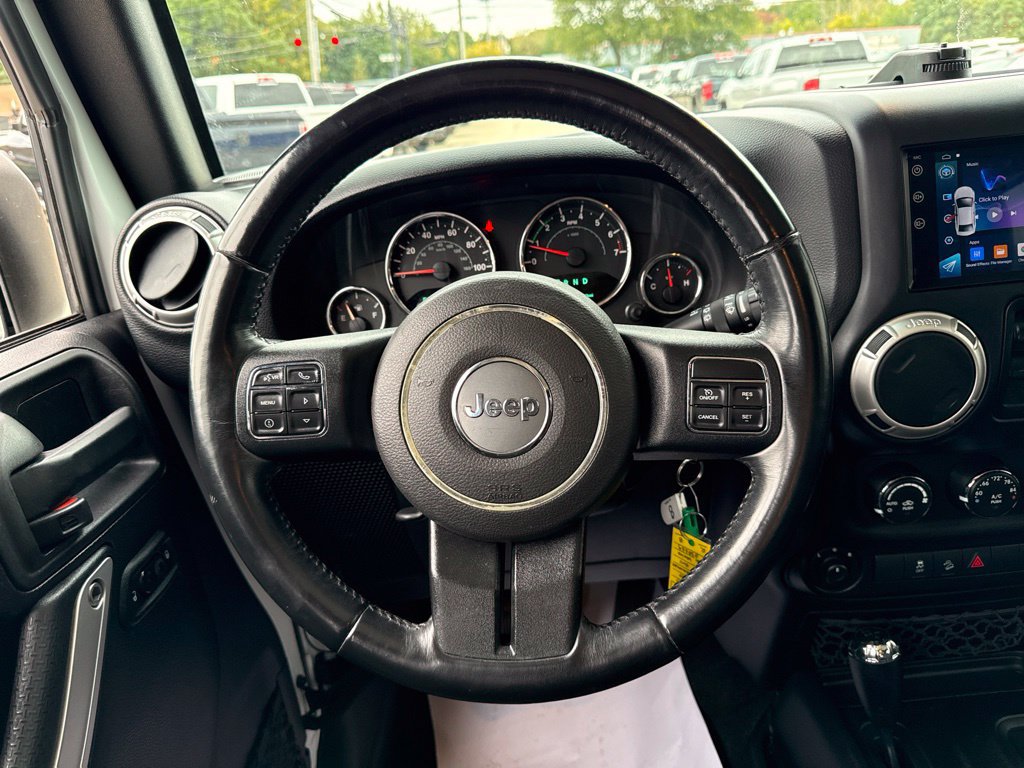 Used 2018 Jeep Wrangler Unlimited Sahara w/ Connectivity Group AWD/4WD image 29