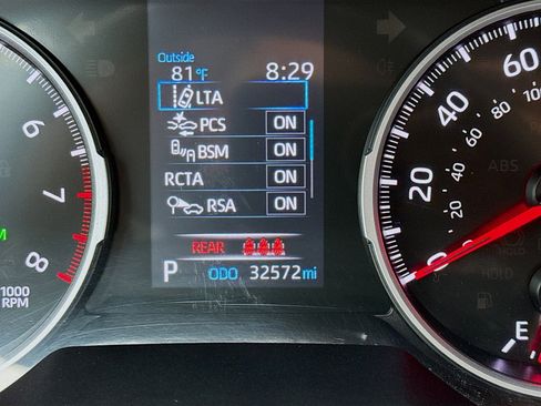 Used 2021 Toyota RAV4 XLE image 8