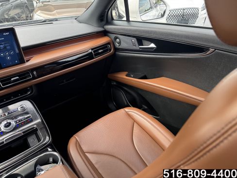 Used 2022 Lincoln Nautilus Reserve w/ Equipment Group 201A AWD/4WD image 16