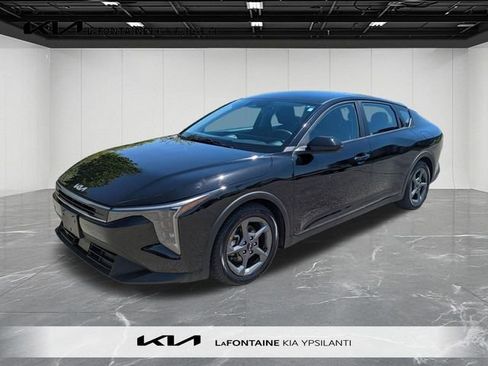 Used 2025 Kia K4 FWD image 1