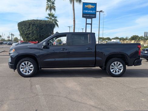 Used 2023 Chevrolet Silverado 1500 RST image 3