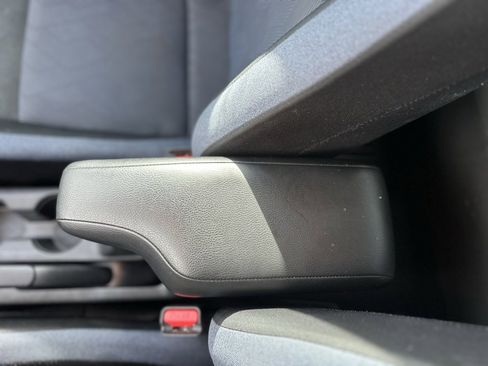 Used 2024 Nissan Versa SV w/ Trunk Package image 23