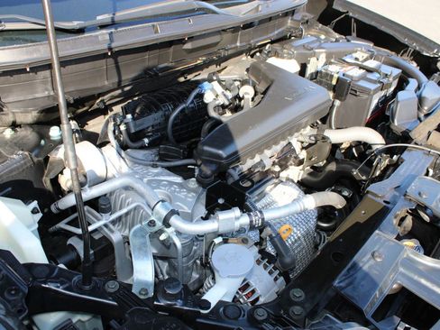 Used 2018 Nissan Rogue SL image 24