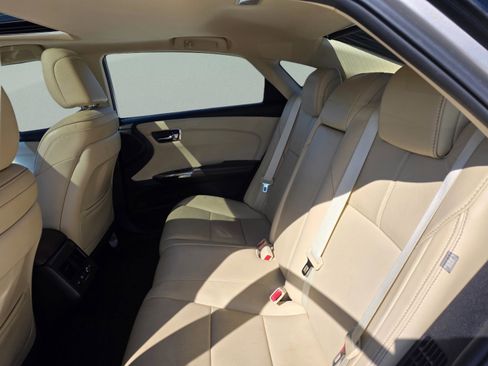 Used 2015 Toyota Avalon Limited image 18