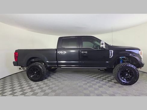 Used 2021 Ford F250 Platinum w/ FX4 Off-Road Package AWD/4WD image 37