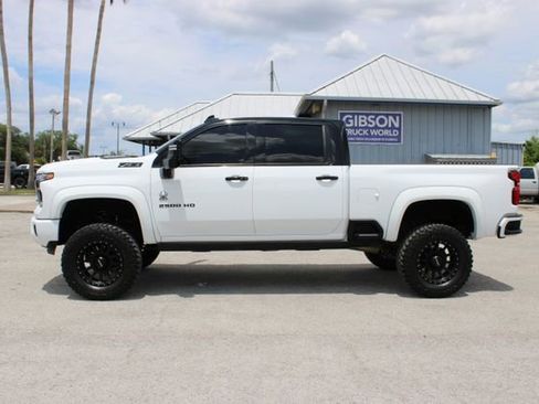 Used 2024 Chevrolet Silverado 2500 LTZ w/ LTZ Plus Package AWD/4WD image 6