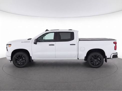 Used 2025 Chevrolet Silverado 1500 Custom RWD image 4