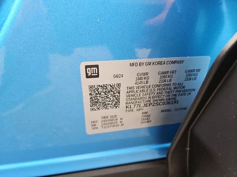 Used 2025 Chevrolet Trax RS w/ Driver Confidence Package FWD image 30