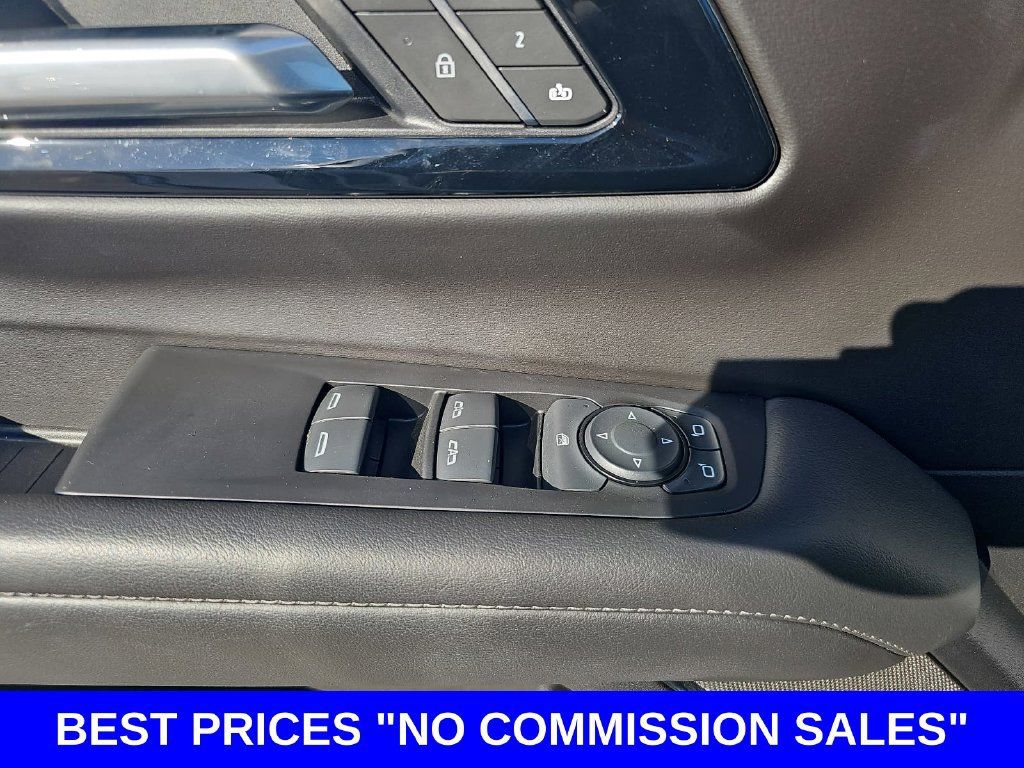 Used 2025 Chevrolet Tahoe LT RWD image 30