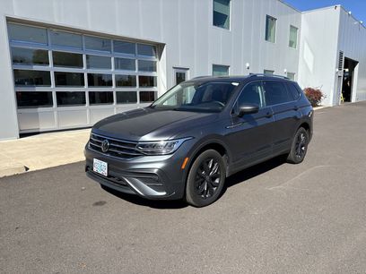 Used 2024 Volkswagen Tiguan SE