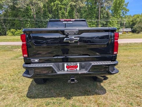 New 2026 Chevrolet Silverado 2500 LT w/ Trail Boss Package AWD/4WD image 3
