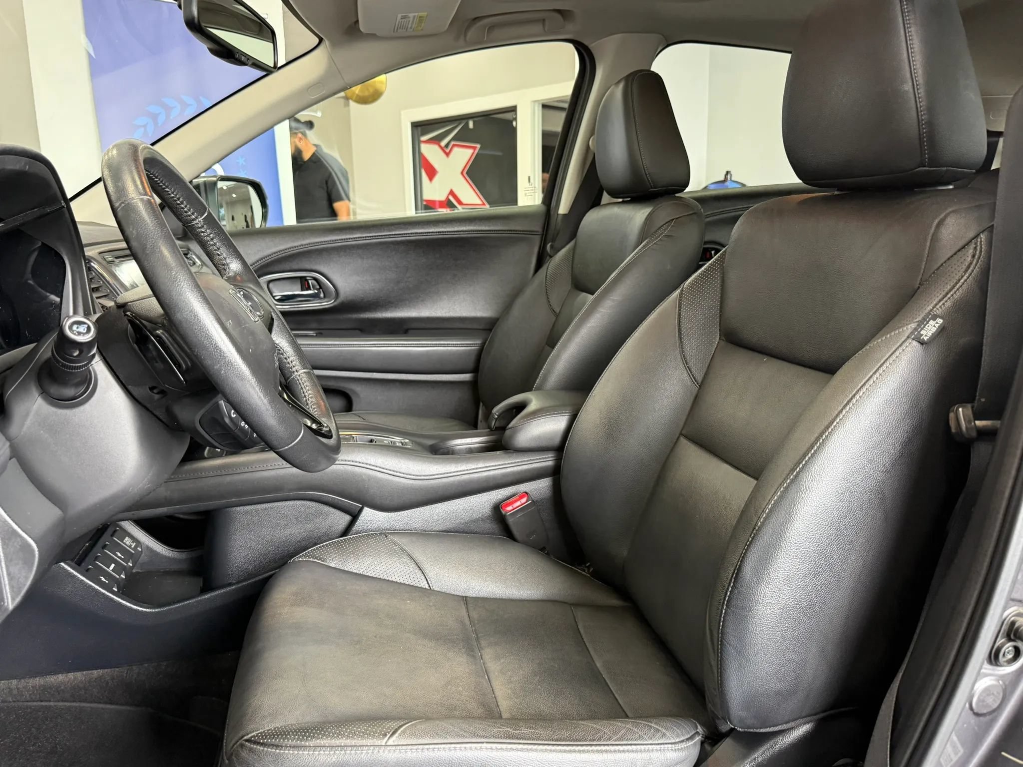 Used 2016 Honda HR-V EX-L image 8