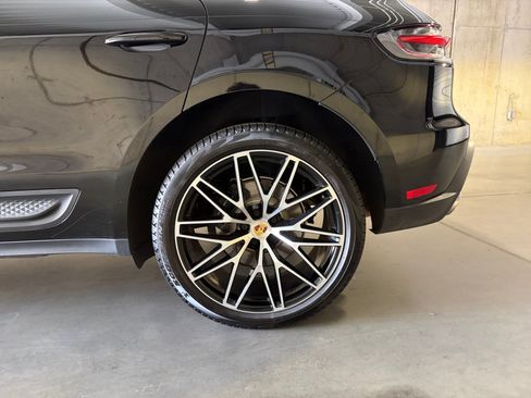 Certified 2026 Porsche Macan AWD/4WD image 20
