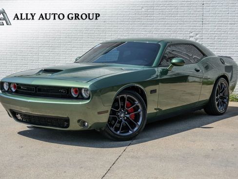 Used 2020 Dodge Challenger R/T w/ Blacktop Package image 1