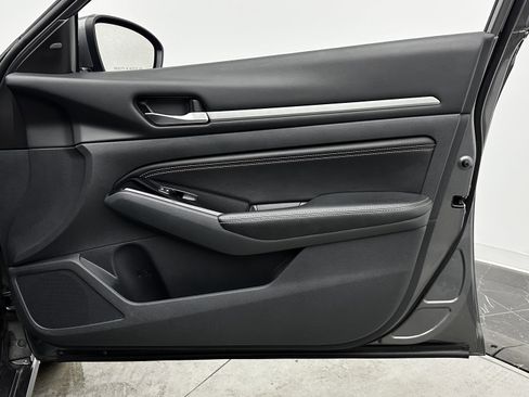 Used 2023 Nissan Altima 2.5 SL image 34