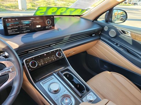 Certified 2023 Genesis GV80 2.5T w/ Prestige 20" Package image 14