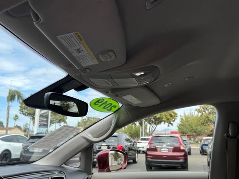 Used 2019 Chrysler Pacifica Touring-L Plus w/ Tire & Wheel Group FWD image 13