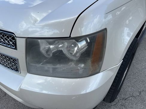 Used 2010 Chevrolet Avalanche LTZ RWD image 7