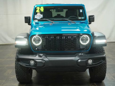 Used 2024 Jeep Wrangler Unlimited Sport AWD/4WD image 8