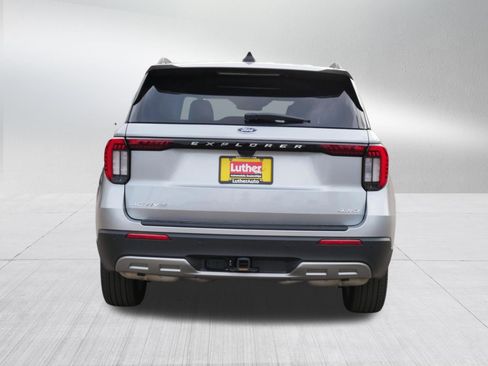 Used 2025 Ford Explorer Active w/ Active Comfort Package AWD/4WD image 6